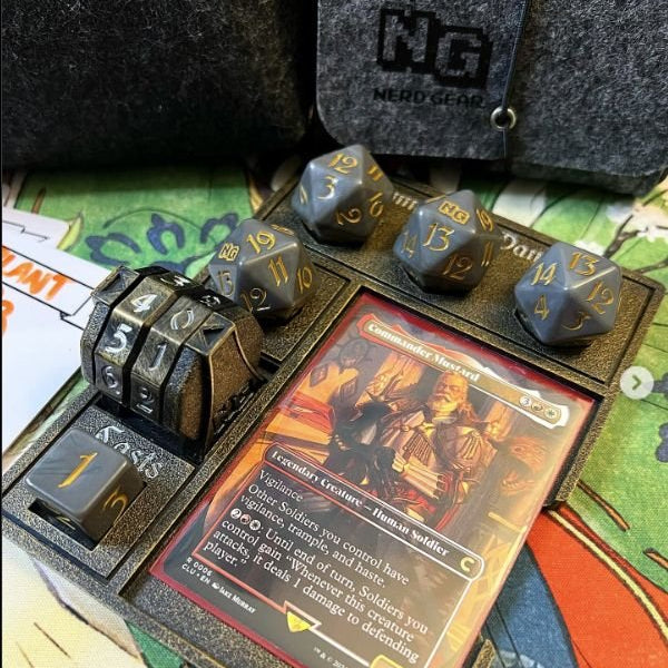 gear commander Commander Essentials Kit Chaos Red